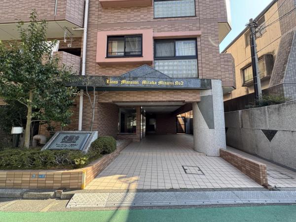 ライオンズマンション三鷹南第二 外観写真