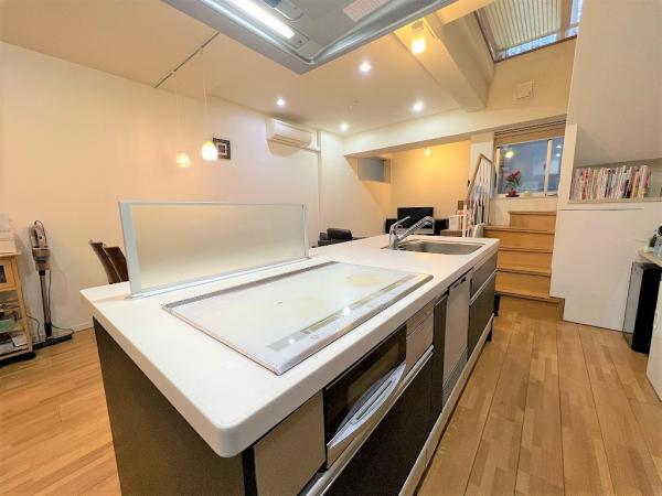 中古マンション 文京区本駒込２丁目 都営三田線千石駅 1億980万円
