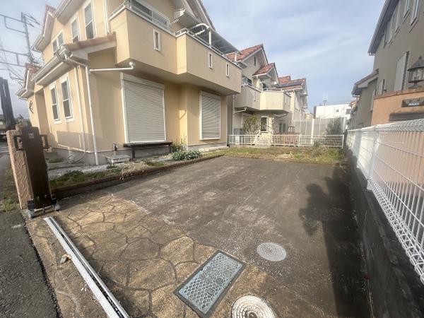 日野市三沢　中古戸建 駐車場