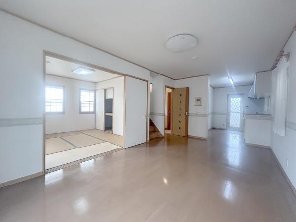 日野市三沢　中古戸建 リビング