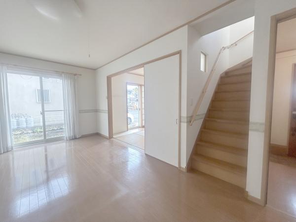 日野市三沢　中古戸建 リビング