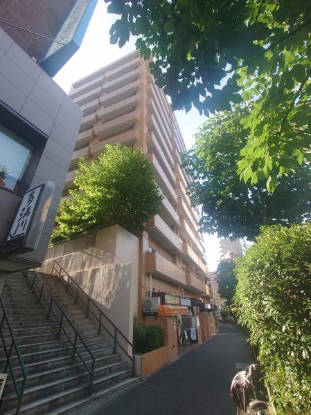 ダイアパレス御苑前 外観写真