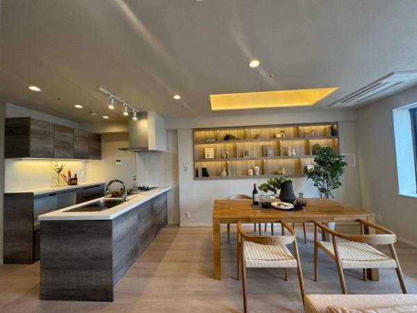 中古マンション 港区港南３丁目 JR山手線品川駅 1億8,000万円