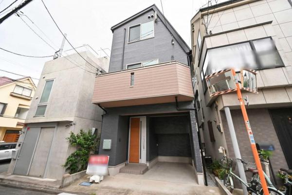 中古戸建 東京都新宿区富久町 都営新宿線曙橋駅 1億800万円