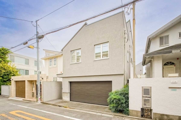 中古戸建 東京都目黒区柿の木坂2丁目 東急東横線学芸大学駅 2億4,800万円