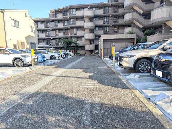 パークハイツ大宮宮原 敷地内駐車場