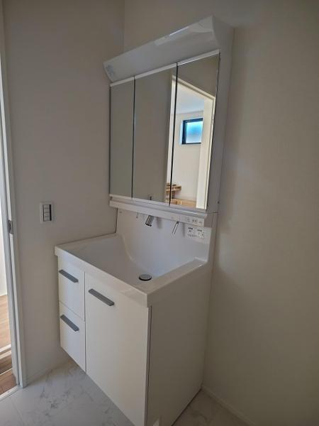 新築戸建 中野区中野1丁目 JR中央・総武線中野駅 1億999万円