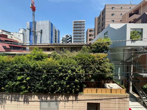 中古マンション 港区南青山６丁目 千代田線表参道駅 8,180万円
