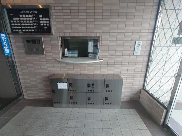 ライオンズガーデン西所沢 宅配ボックス