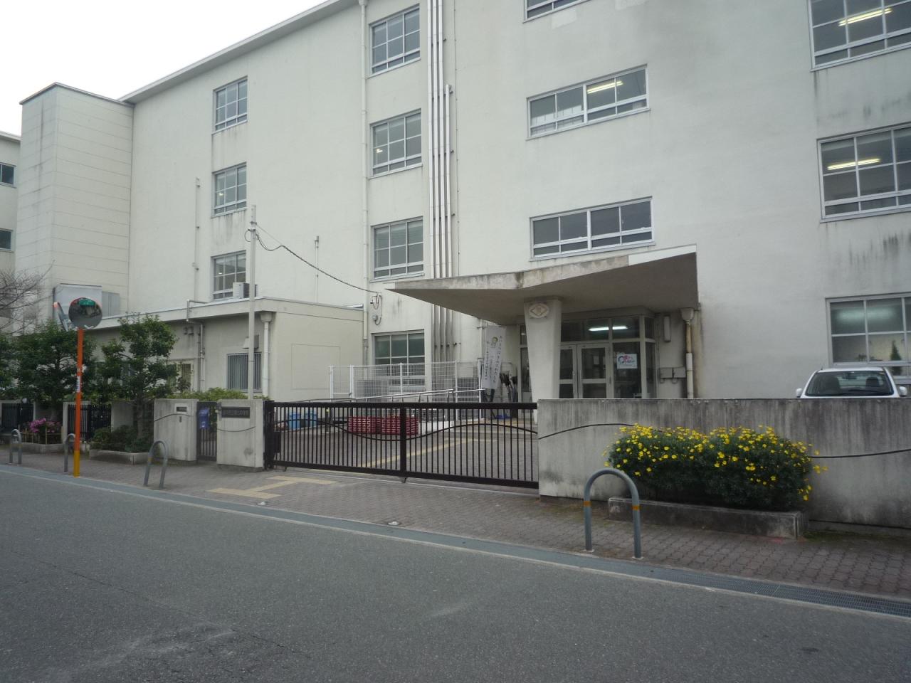 中古マンション 豊中市三和町2丁目 阪急宝塚線庄内駅 4,298万円