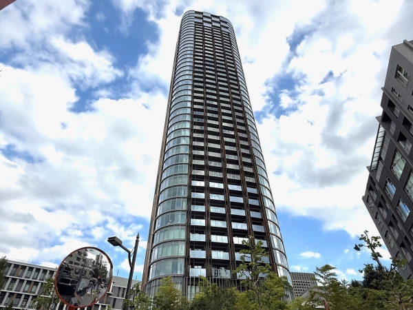 中古マンション 東京都港区赤坂９丁目 千代田線乃木坂駅 8億8,000万円