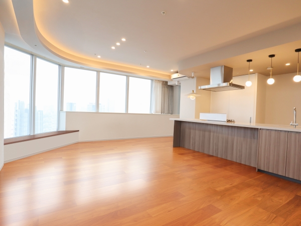 中古マンション 大阪府大阪市西区江戸堀1丁目 大阪メトロ四つ橋線肥後橋駅 1億9,800万円