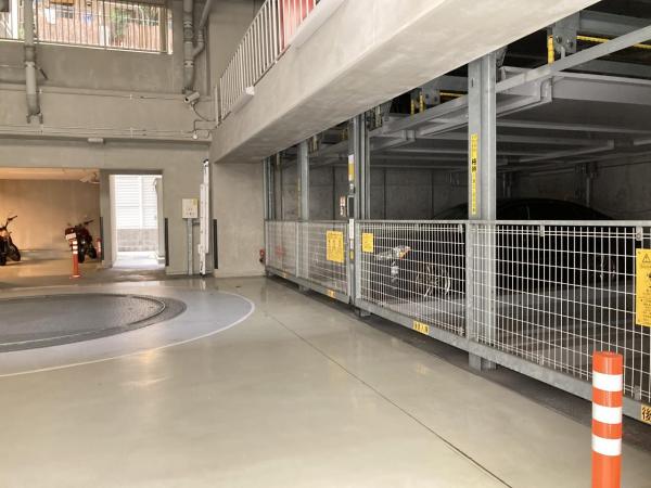 シャリエ日本橋高津 敷地内駐車場