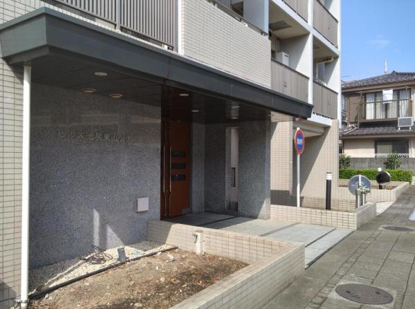 ヒルズ池尻東山公園 エントランス（外）