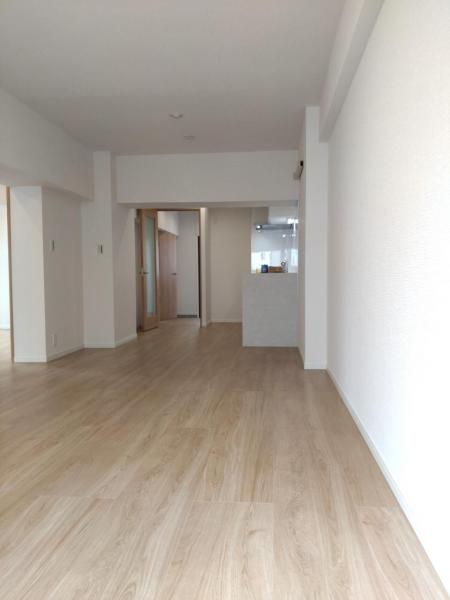 ユテライズ根岸 リビング