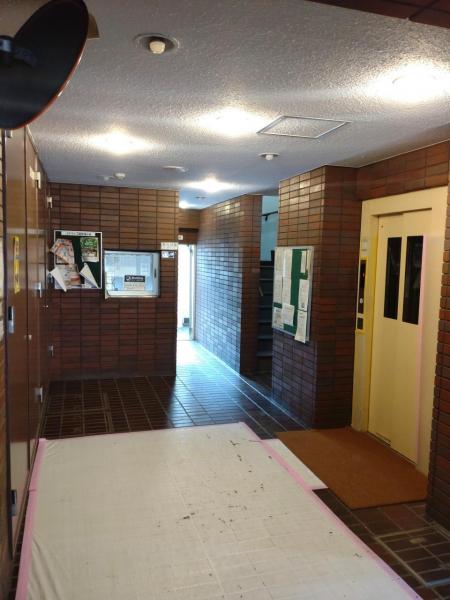 ユテライズ根岸 エントランスホール