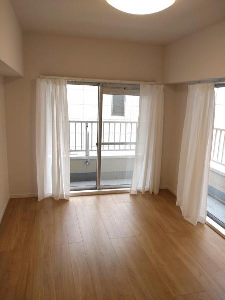 ユテライズ根岸 洋室