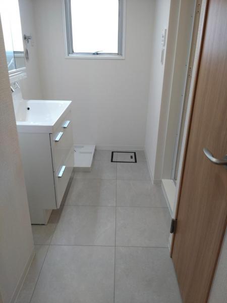 ユテライズ根岸 ランドリースペース