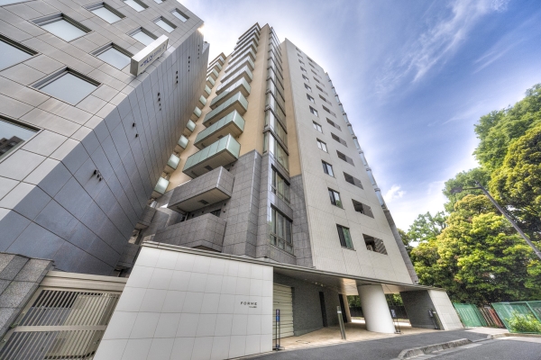 中古マンション 東京都新宿区内藤町 丸の内線新宿御苑前駅 3億9,990万円