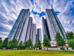 中古マンション 東京都港区港南４丁目 JR山手線品川駅 128000000