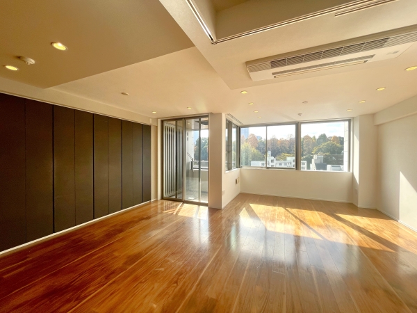 中古マンション 東京都新宿区南元町 JR中央・総武線信濃町駅 1億9,000万円