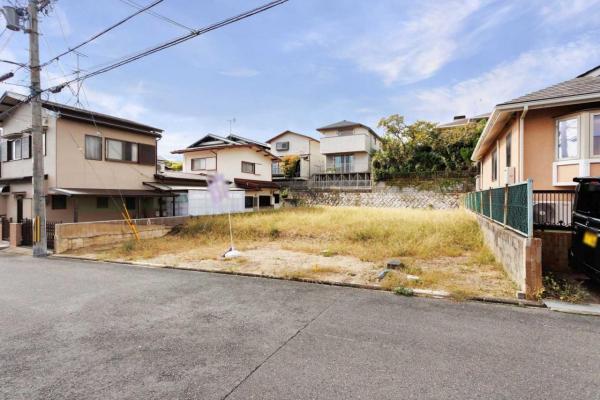 土地 大阪府高槻市日吉台二番町 JR東海道本線(米原〜神戸)高槻駅 7,598万円