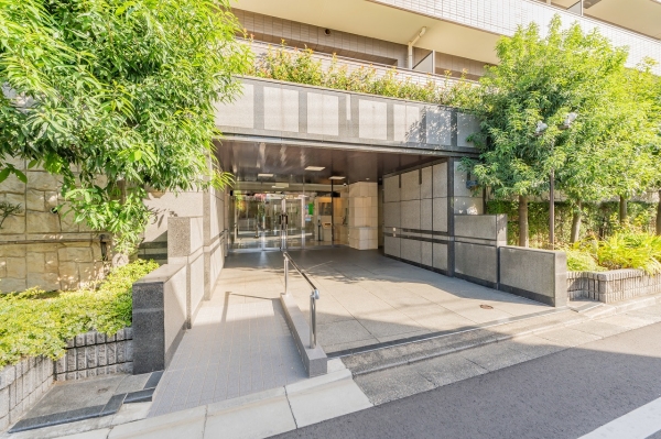 中古マンション 東京都中野区松が丘２丁目 西武西武園線沼袋駅 9,098万円