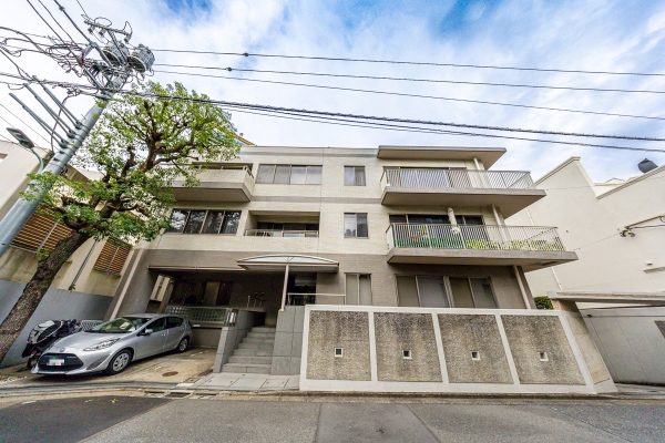 中古マンション 東京都港区西麻布４丁目 日比谷線広尾駅 4億2,800万円