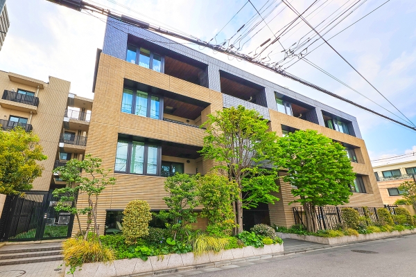 中古マンション 東京都世田谷区駒沢２丁目 東急田園都市線駒沢大学駅 1億5,680万円