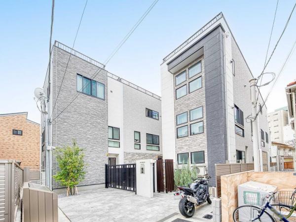 中古タウンハウス 東京都新宿区四谷坂町 JR中央・総武線四ツ谷駅 1億3,900万円