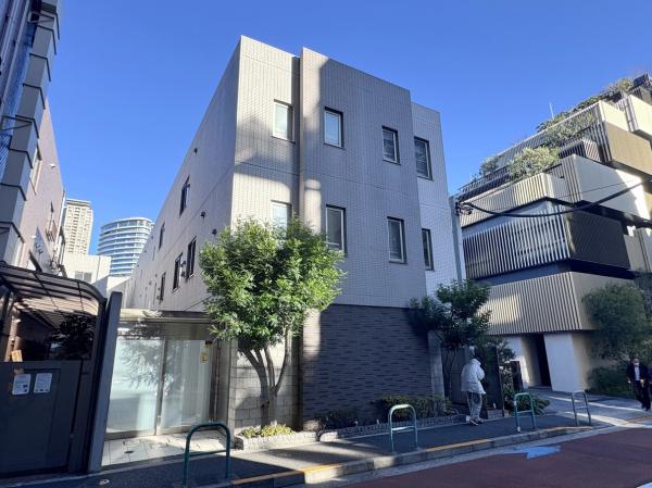 中古マンション 港区南青山２丁目 銀座線外苑前駅 1億1,900万円