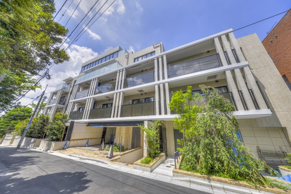 中古マンション 東京都新宿区若葉１丁目 JR中央本線四ツ谷駅 1億2,800万円