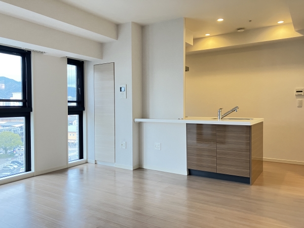 中古マンション 兵庫県神戸市中央区東川崎町１丁目 JR東海道本線（米原〜神戸）神戸駅 4,280万円