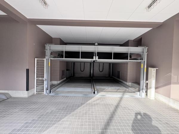 プリンスハイツ西早稲田 敷地内駐車場