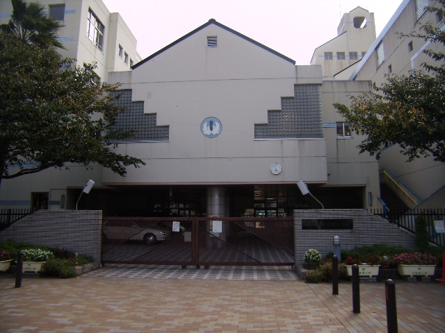 中古マンション 神戸市兵庫区新開地1丁目 神戸高速東西線新開地駅 2,390万円