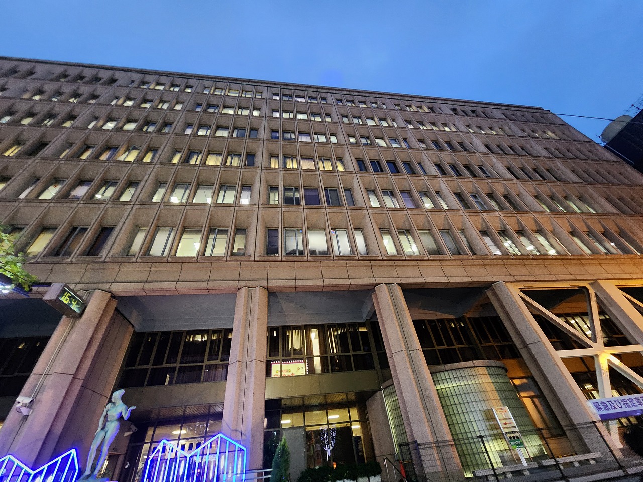 中古マンション 新宿区高田馬場1丁目 JR山手線高田馬場駅 2,300万円