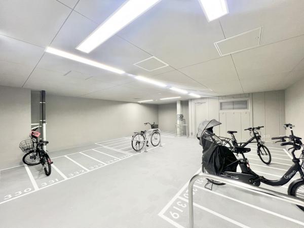 ザ・パークハウス大阪梅田タワー 駐輪場