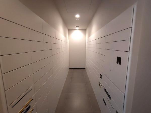 Brillia　Tower　池袋　West 宅配ボックス