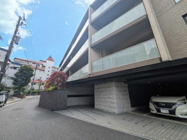 中古マンション 東京都港区高輪２丁目 京急本線泉岳寺駅 2億1,800万円
