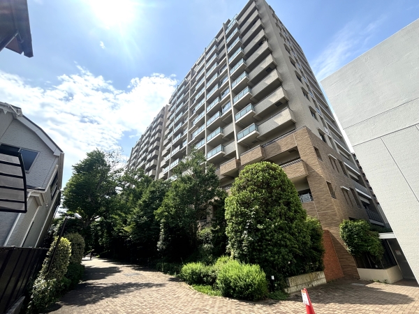 中古マンション 東京都世田谷区千歳台６丁目 京王競馬場線千歳烏山駅 1億3,480万円