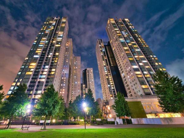 中古マンション 東京都港区港南４丁目 JR山手線品川駅 1億3,500万円