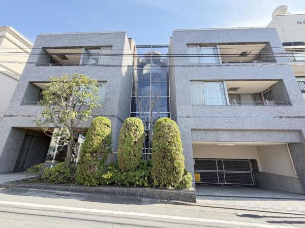 中古マンション 渋谷区神宮前５丁目 JR山手線渋谷駅 1億1,990万円