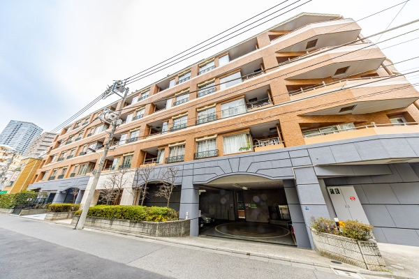 中古マンション 東京都港区三田5丁目 南北線白金高輪駅 1億5,800万円