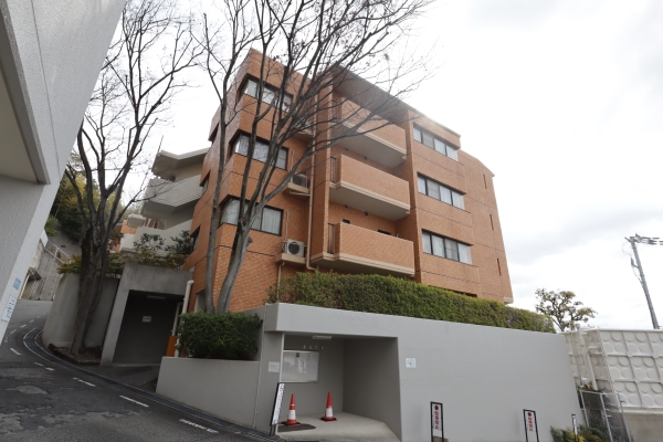 中古マンション 兵庫県宝塚市中山荘園 阪急宝塚線売布神社駅 2,380万円