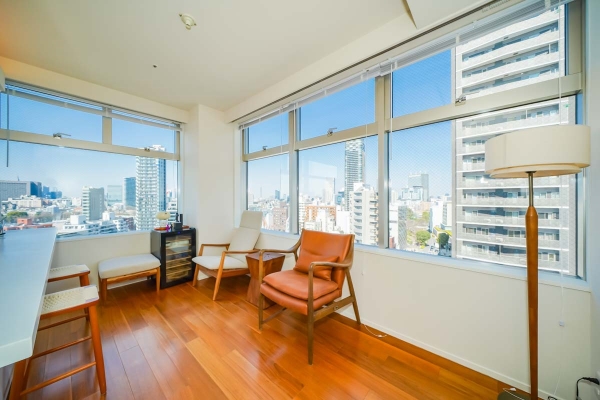 中古マンション 東京都港区六本木７丁目 都営大江戸線六本木駅 2億3,800万円