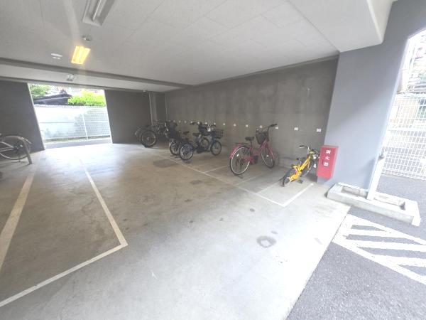 グーディッシュ大宮 駐輪場