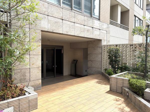 中古マンション 新宿区高田馬場４丁目 JR山手線高田馬場駅 1億300万円