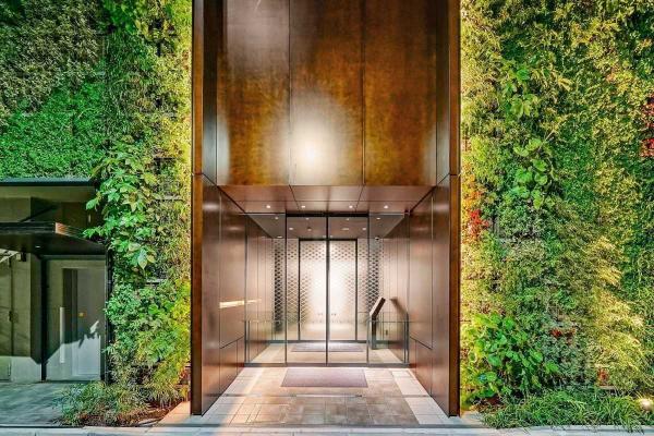 中古マンション 東京都港区新橋４丁目 JR山手線新橋駅 1億8,800万円