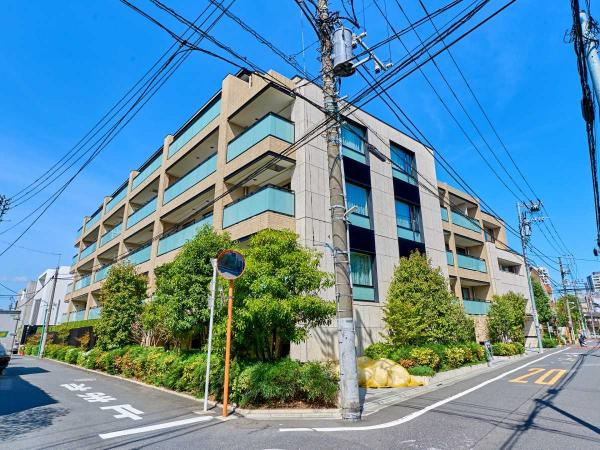 中古マンション 東京都港区高輪４丁目 JR山手線品川駅 2億8,500万円