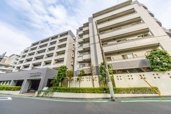 中古マンション 東京都文京区水道１丁目 都営大江戸線飯田橋駅 1億1,000万円